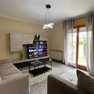 appartamento-al-piano-terra-vicino-allaeroporto.hotelinveneto.com/